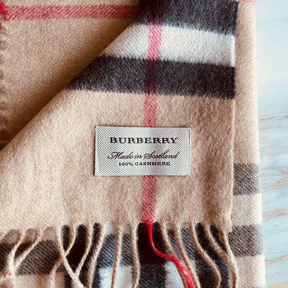 Burberry Check Cashmere Scarf - Picture 3 of 6